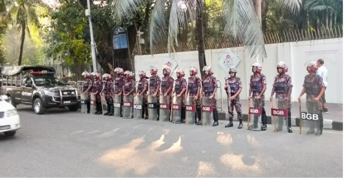 আইন-শৃঙ্খলা রক্ষায় ঢাকার ও তার আশপাশে বিজিবি মোতায়েন