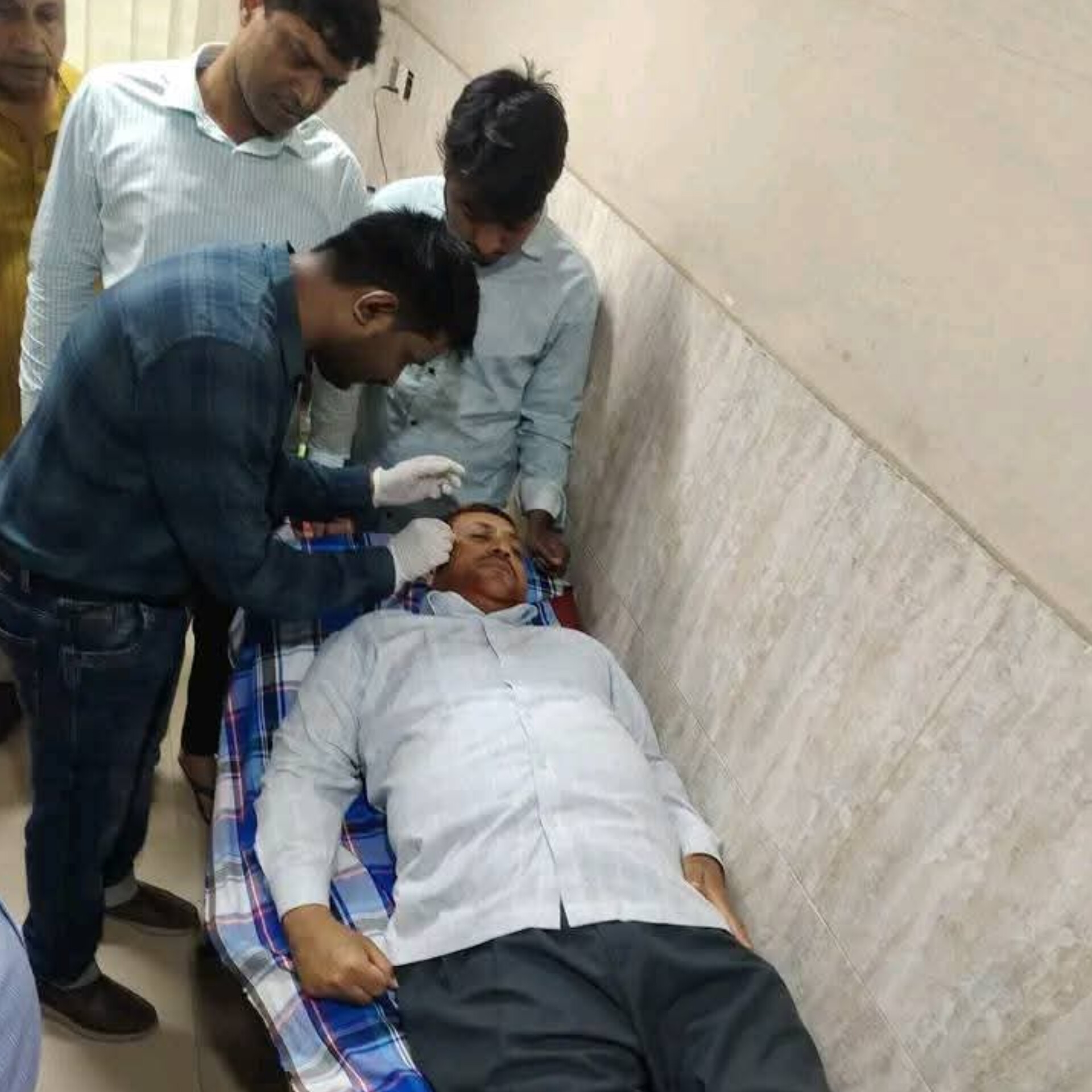 কুমিল্লায় সড়ক দুর্ঘটনায় মিরসরাইয়ের নবনির্বাচিত এমপি নুরুল আমিন আহত